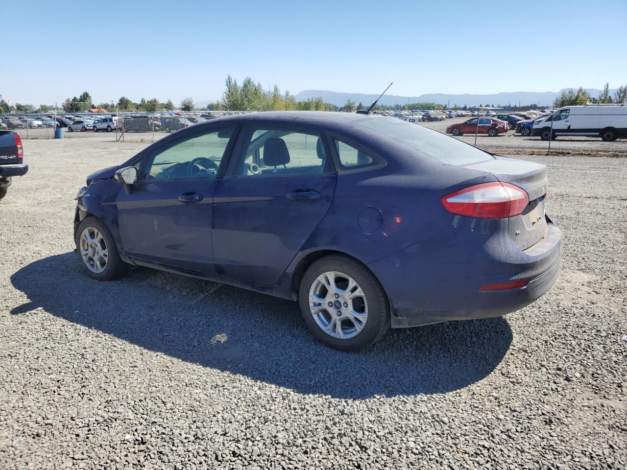 2016 Ford Fiesta Se - Фото 2