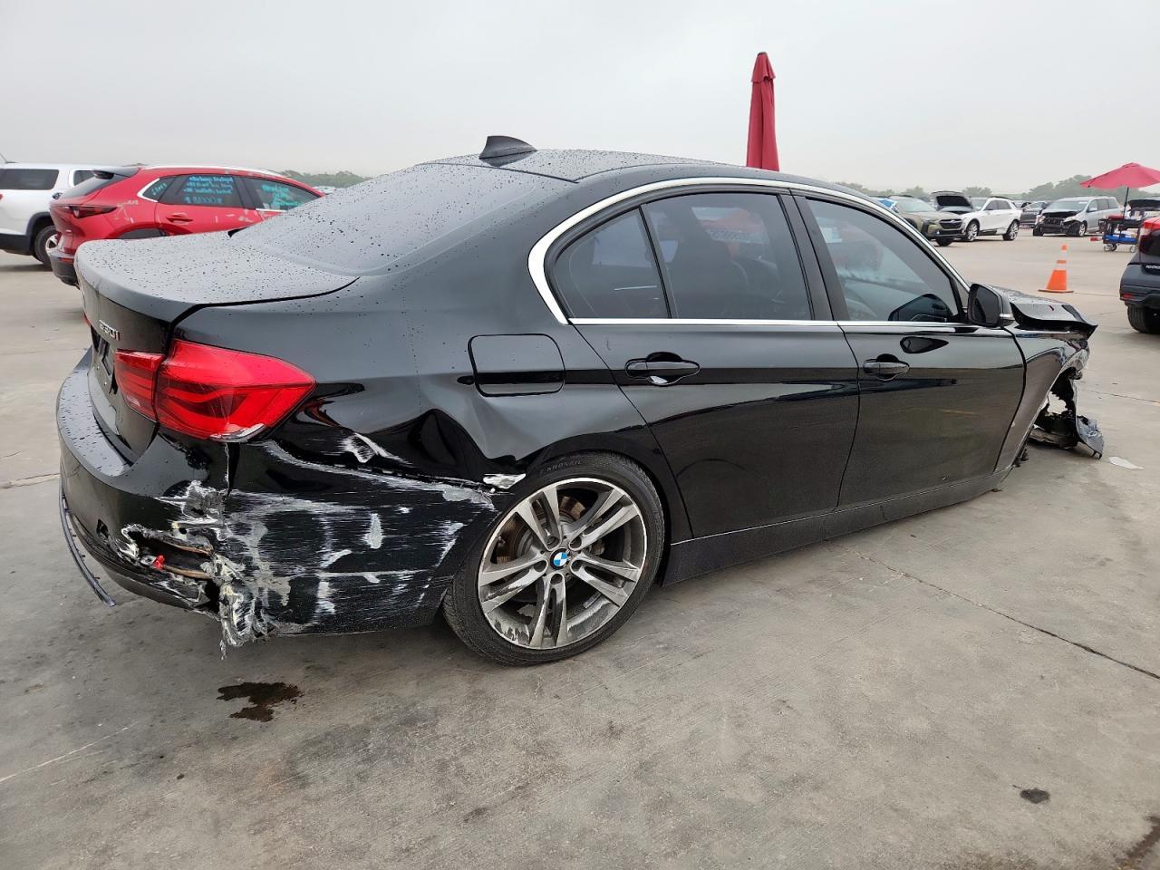 2017 BMW 330 Xi - Фото 3