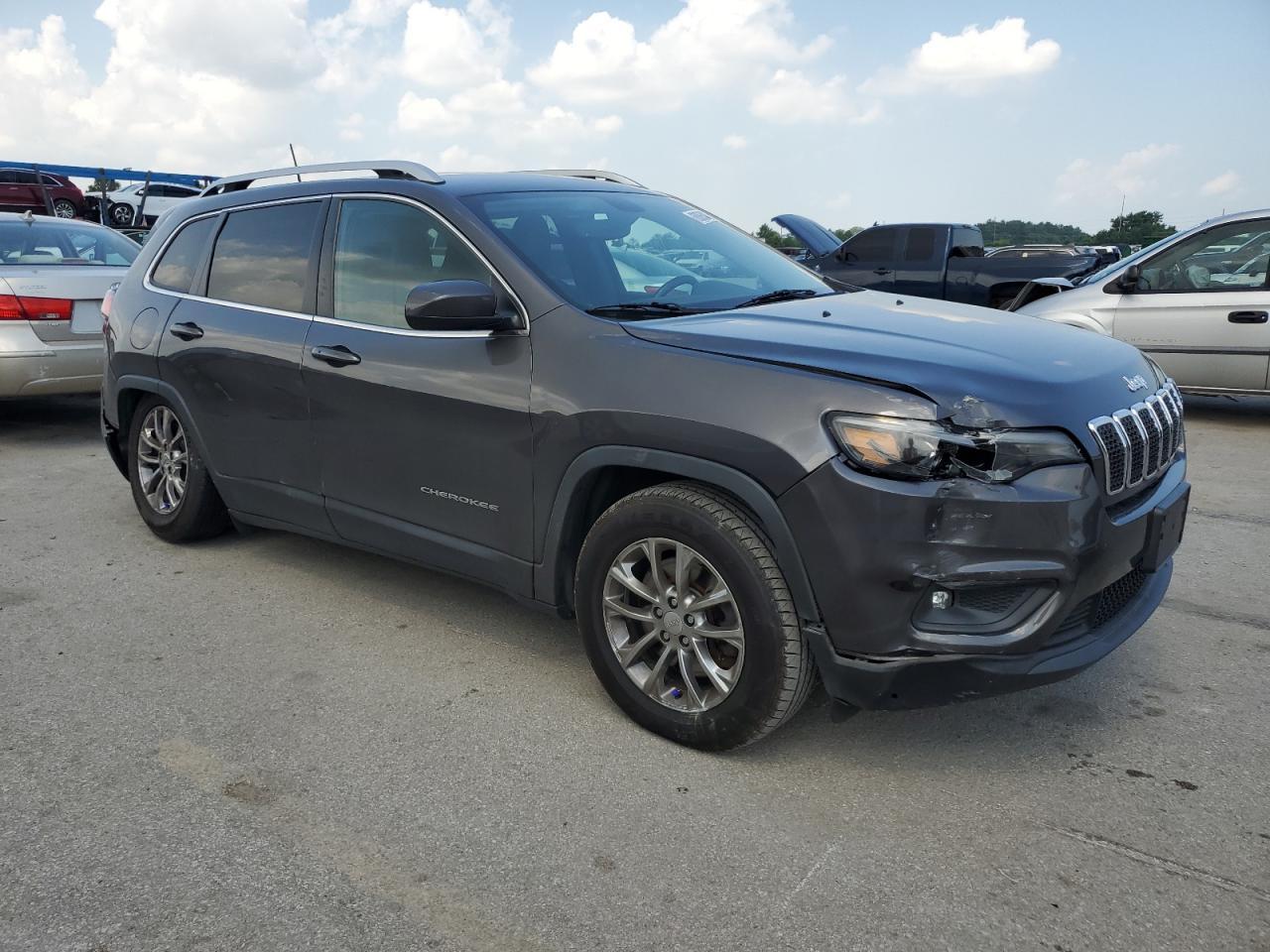 2019 Jeep Cherokee Latitude Plus - Image 4