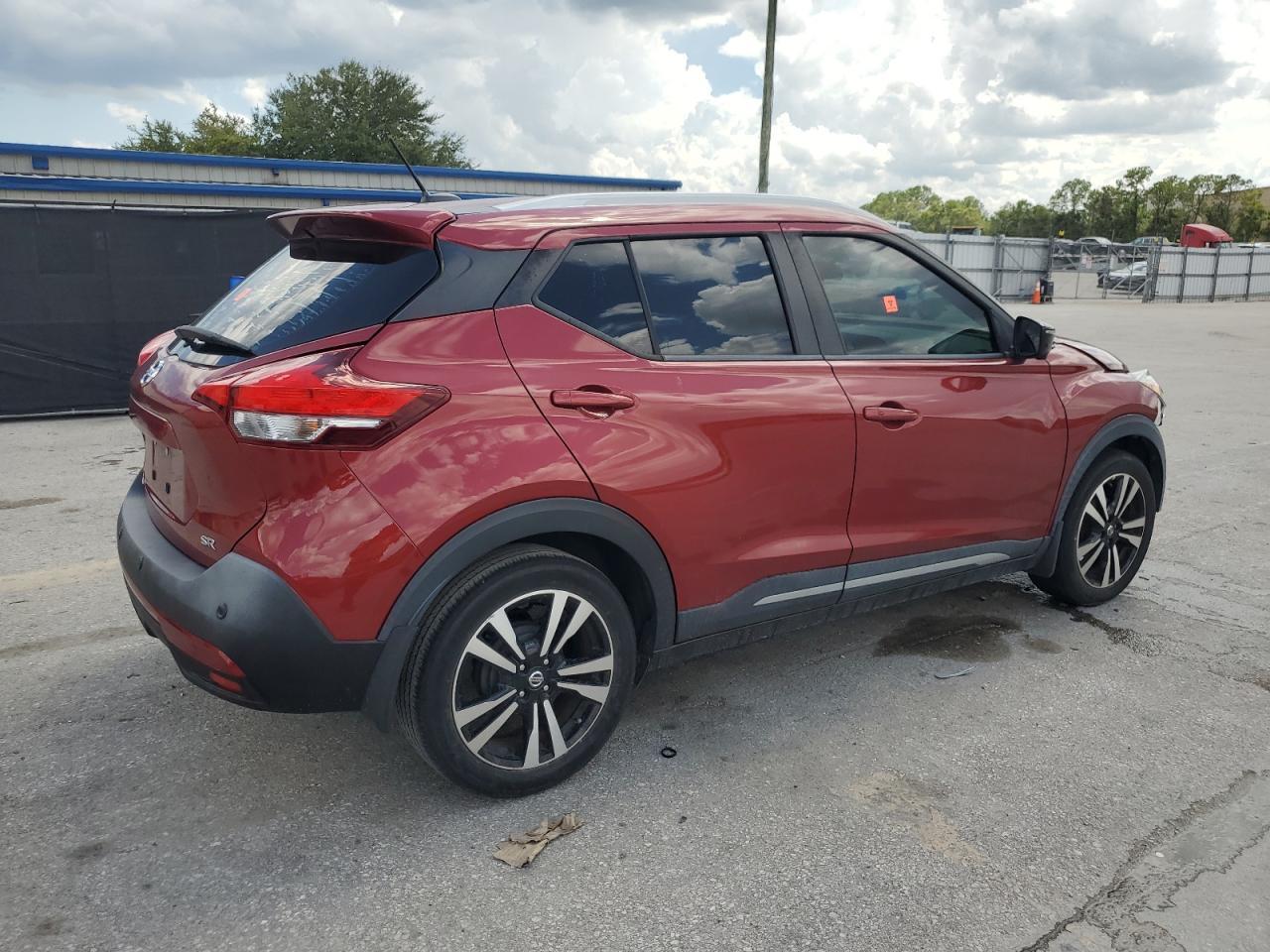 2020 Nissan Kicks Sr - Image 3