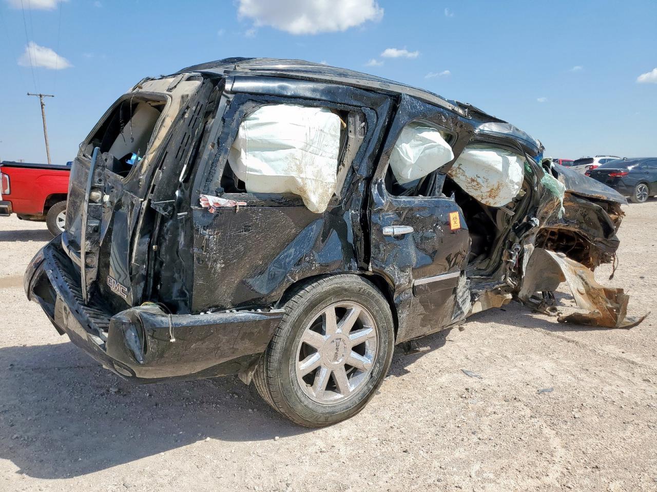 2012 GMC Yukon Denali - Image 3