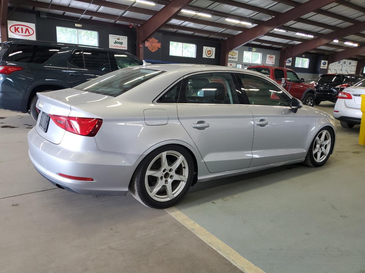 2015 Audi A3 Premium Plus - Фото 3