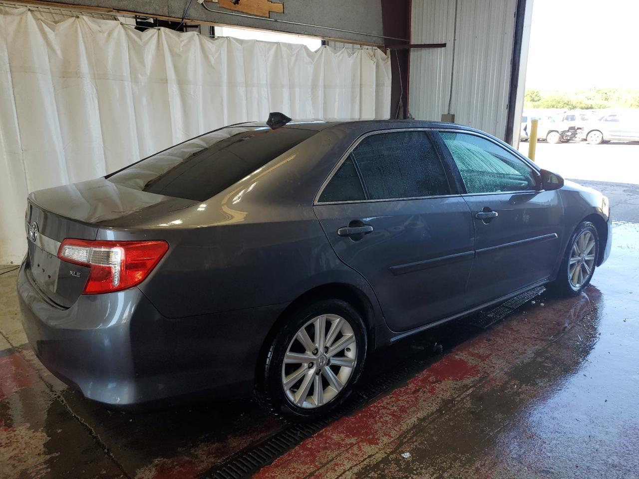 2014 Toyota Camry L - Image 3