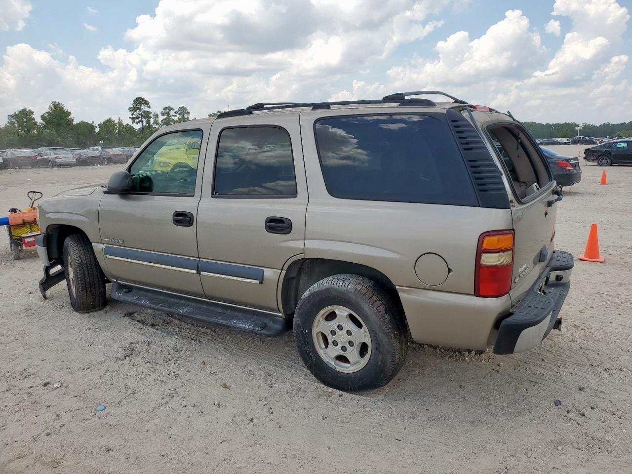 2003 Chev Tahoe - Фото 2