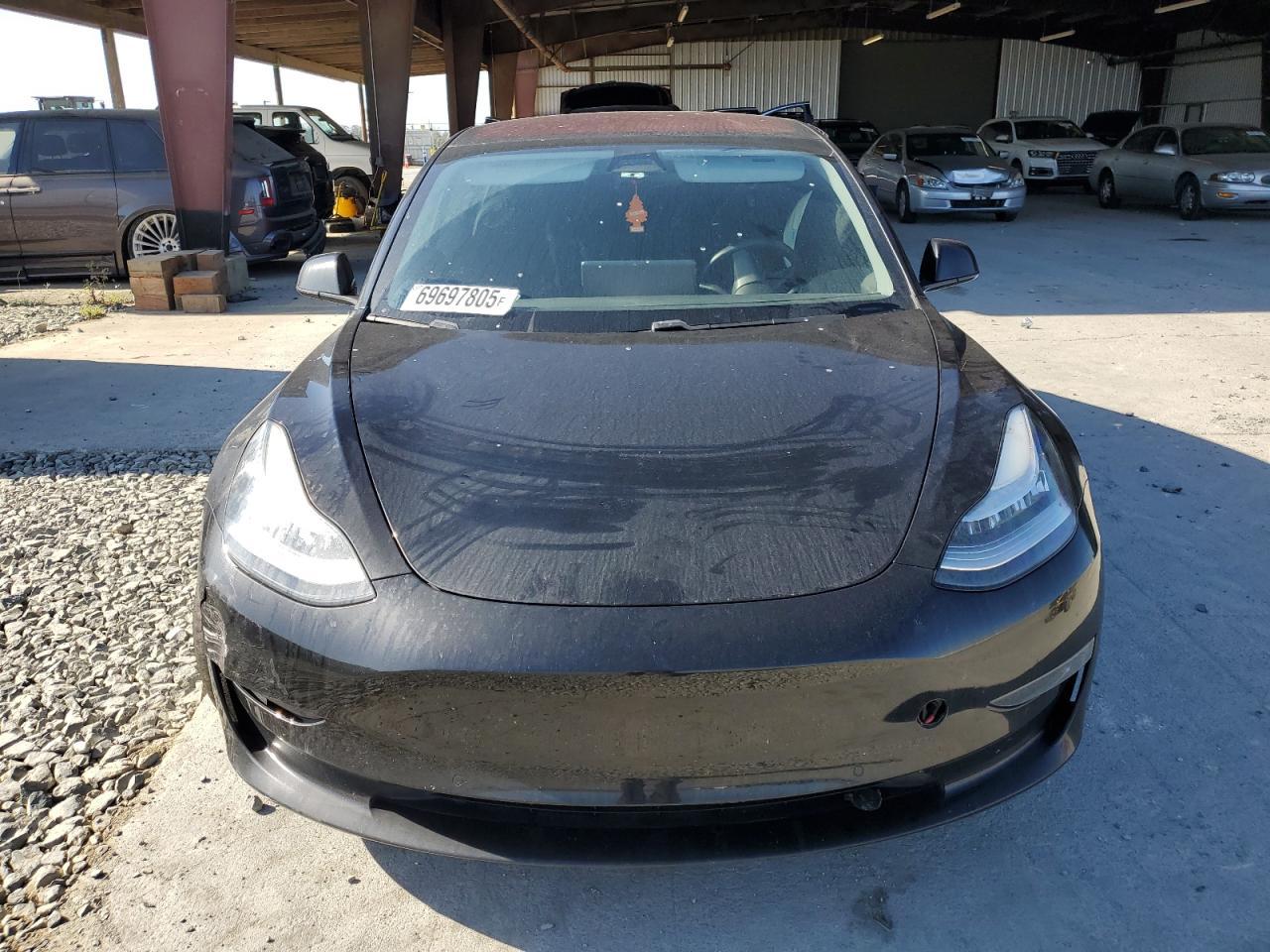 2018 Tesla Model 3 - Фото 5