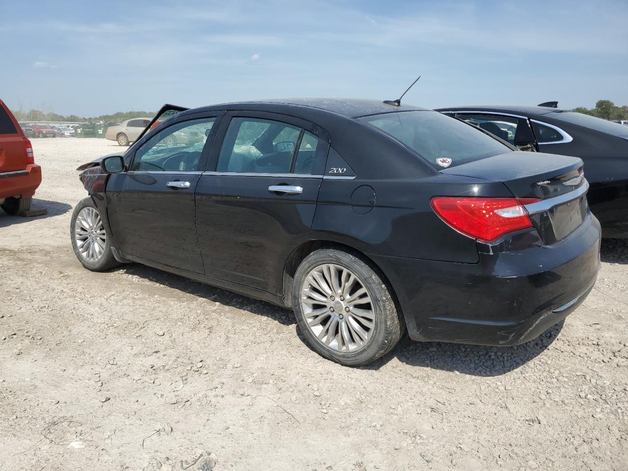 2012 Chrysler 200 Limited Limited - Image 2
