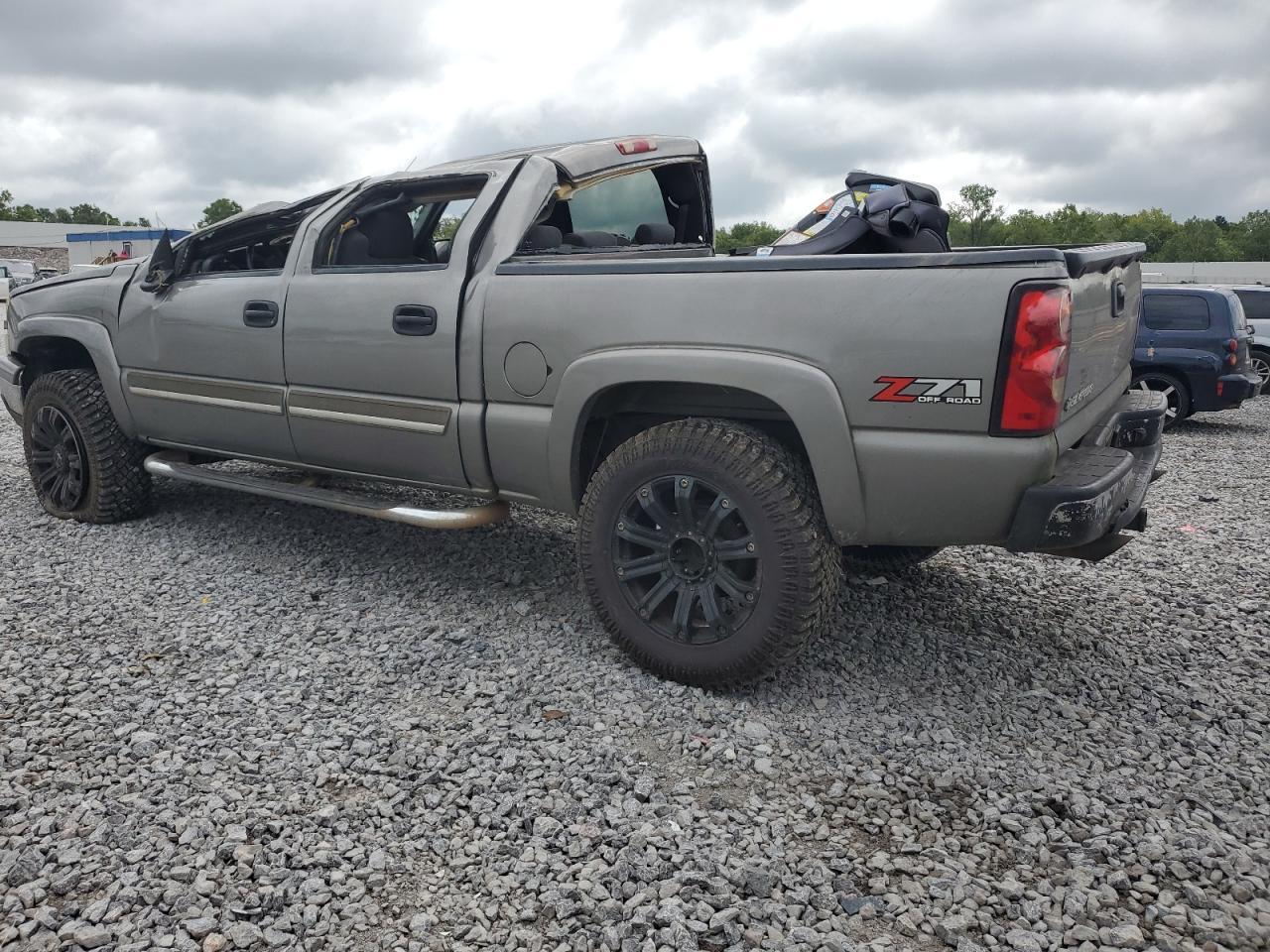 2006 Chevrolet Silverado K1500 - Image 2
