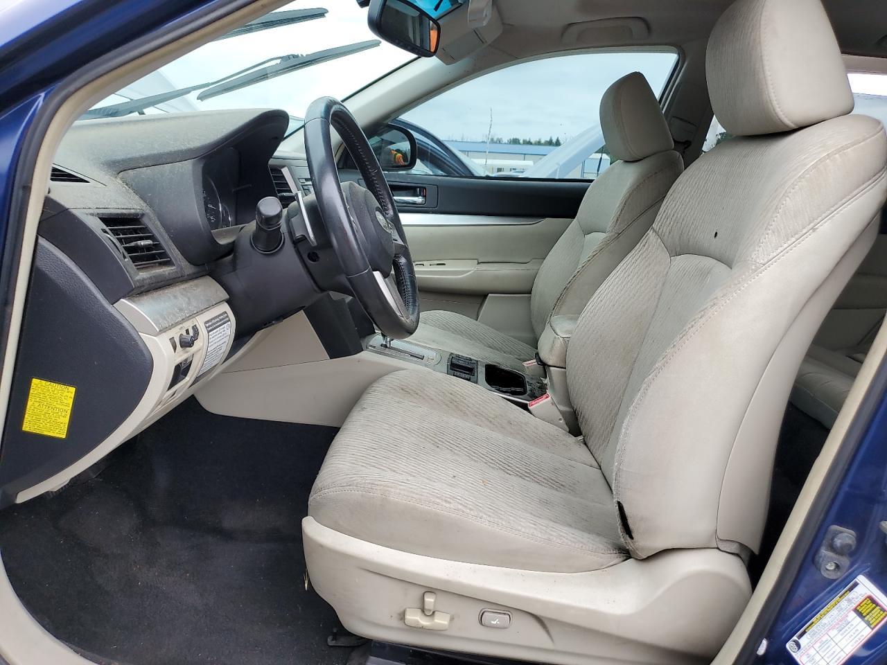 2011 Subaru Outback 3.6R Premium - Image 7