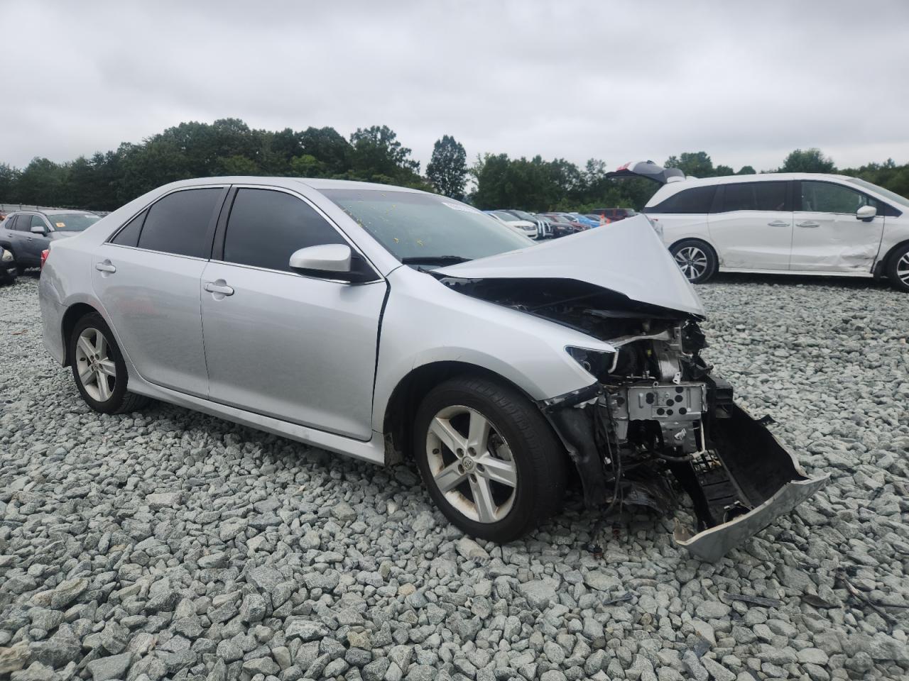 2014 Toyota Camry L - Image 4
