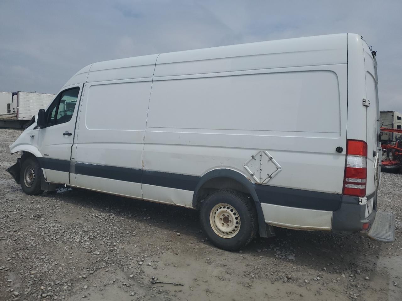 2014 Mercedes-Benz Sprinter 2500 Delivery Truck Or Van Delivery Van - Фото 2