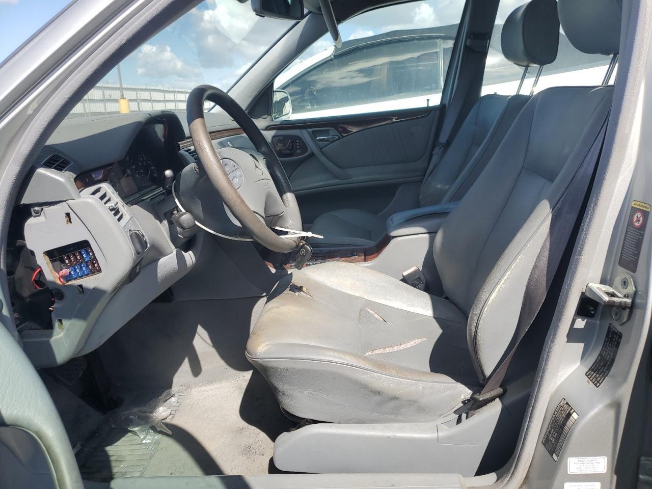 2001 Mercedes-Benz E 320 - Image 7