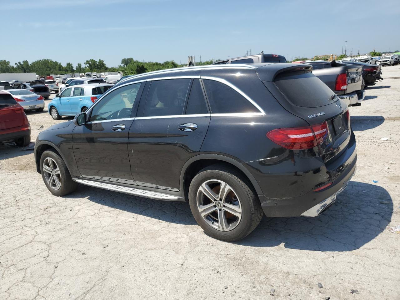 2019 Mercedes-Benz Glc 300 4Matic - Image 2