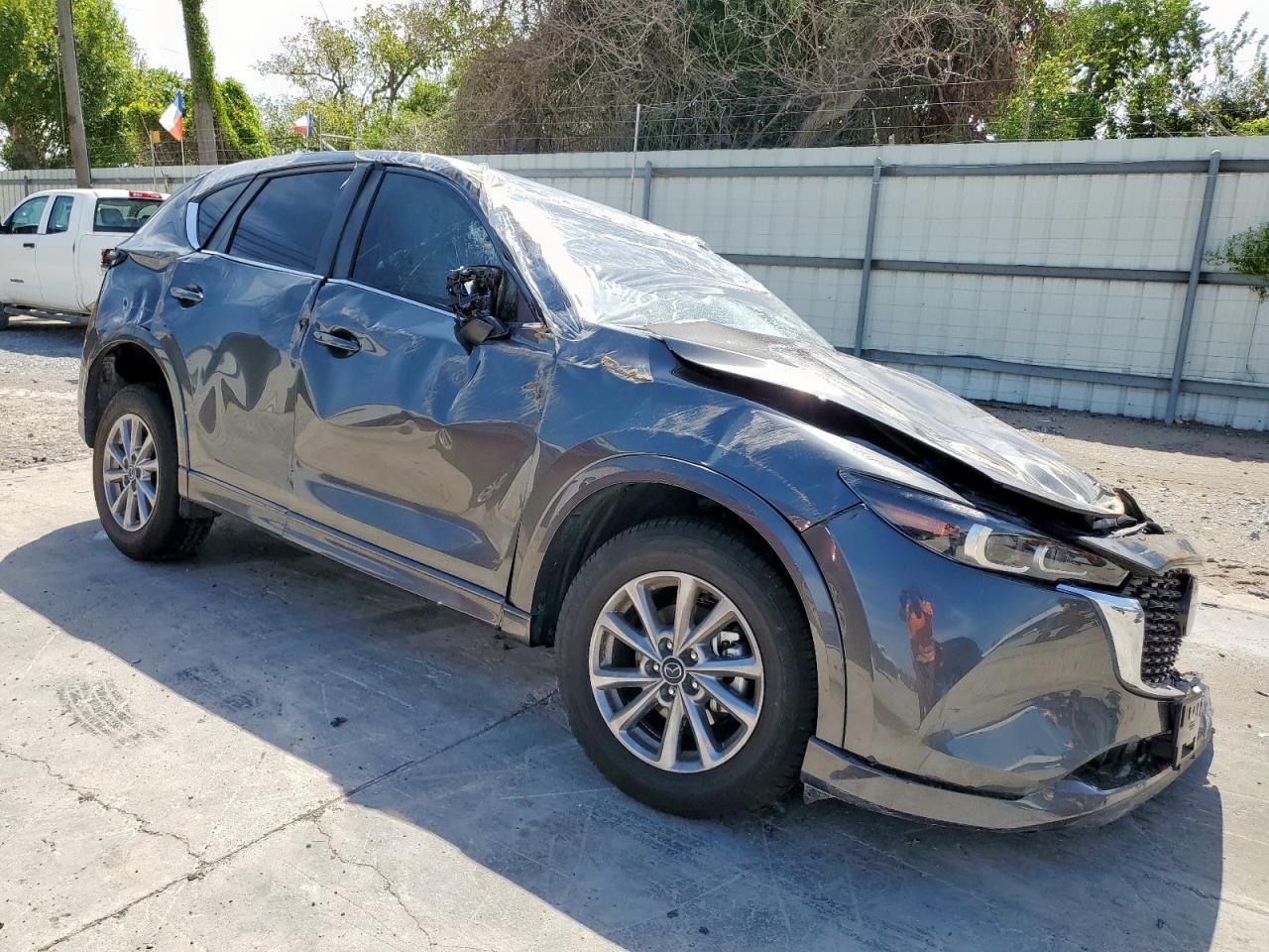 2025 Mazda Cx-5 Preferred - Image 4