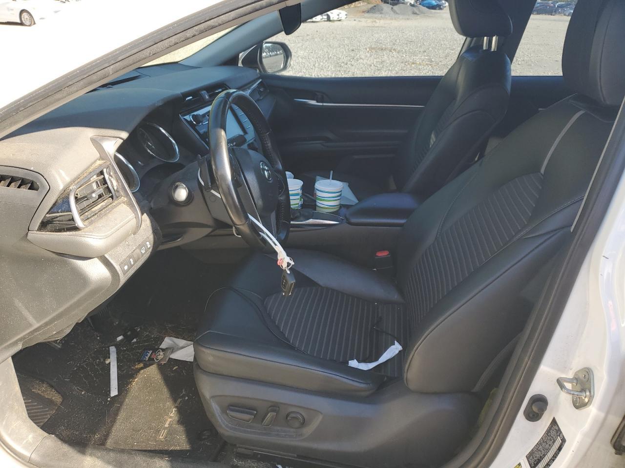 2019 Toyota Camry L - Фото 7