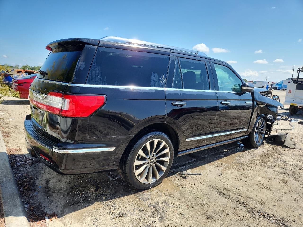2020 Lincoln Navigator Reserve - Фото 3