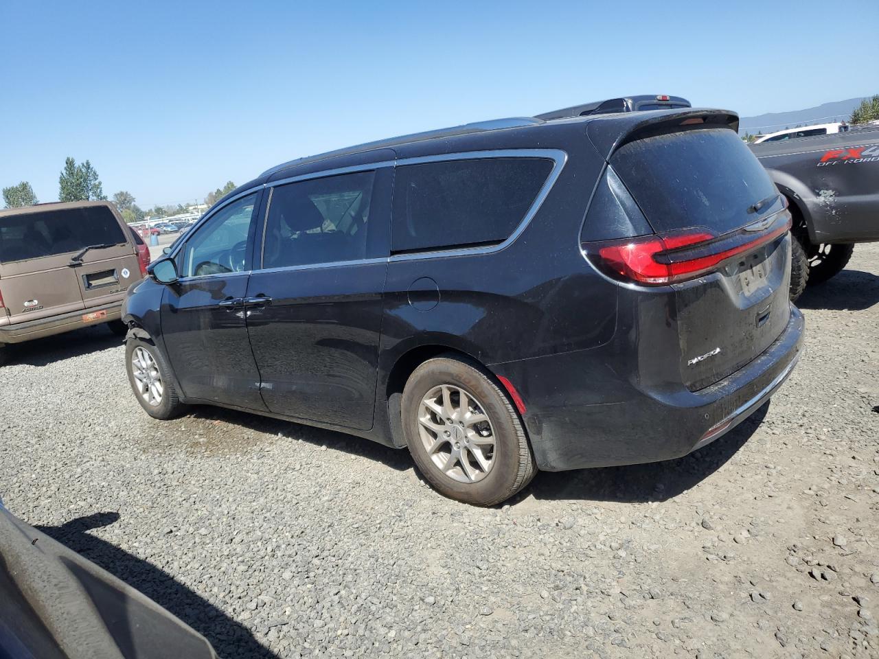 2021 Chrysler Pacifica Touring L - Фото 2