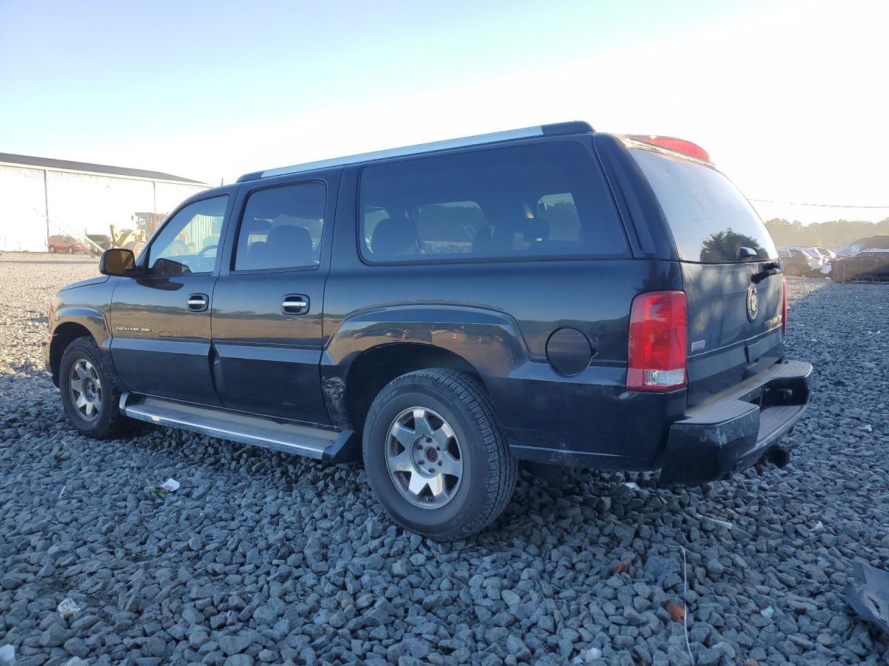 2005 Cadillac Escalade Esv - Image 2