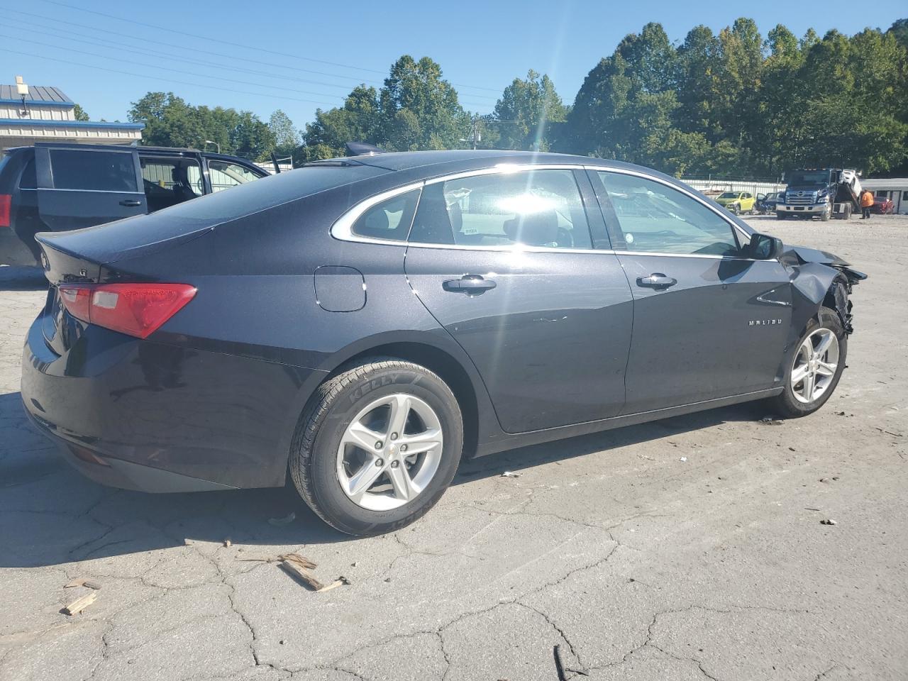 2023 Chevrolet Malibu Lt - Фото 3