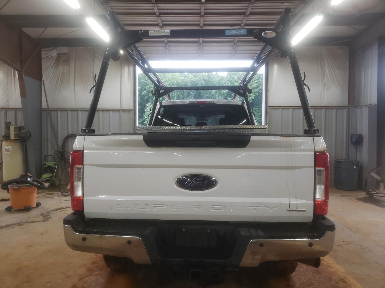 2019 Ford F250 Super Duty - Фото 6