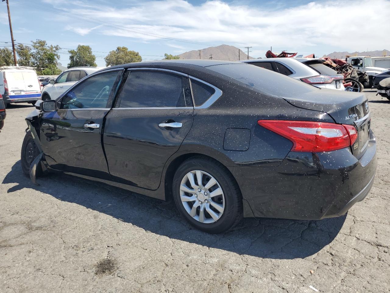 2017 Nissan Altima 2.5 - Фото 2