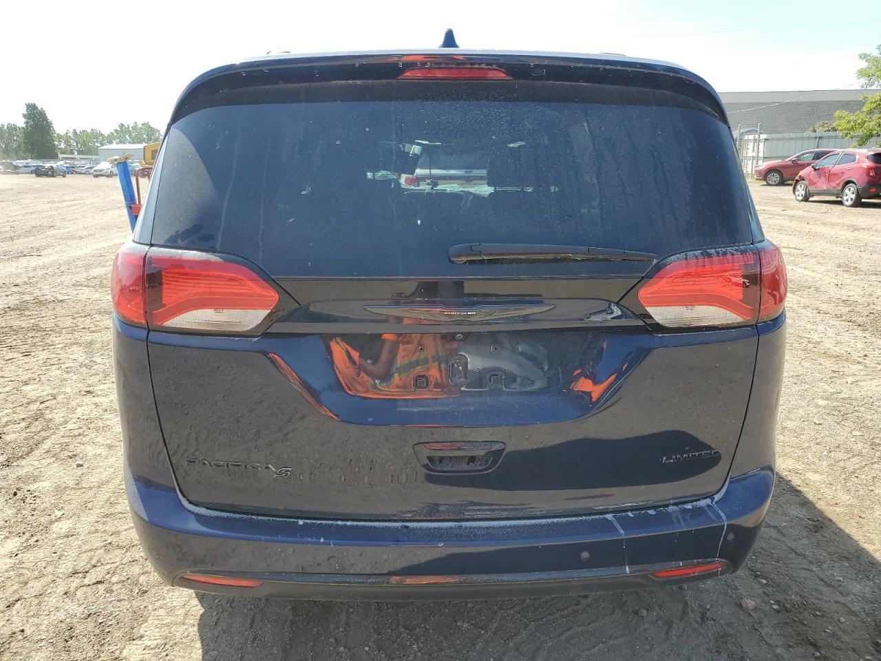 2020 Chrysler Pacifica Limited - Image 6