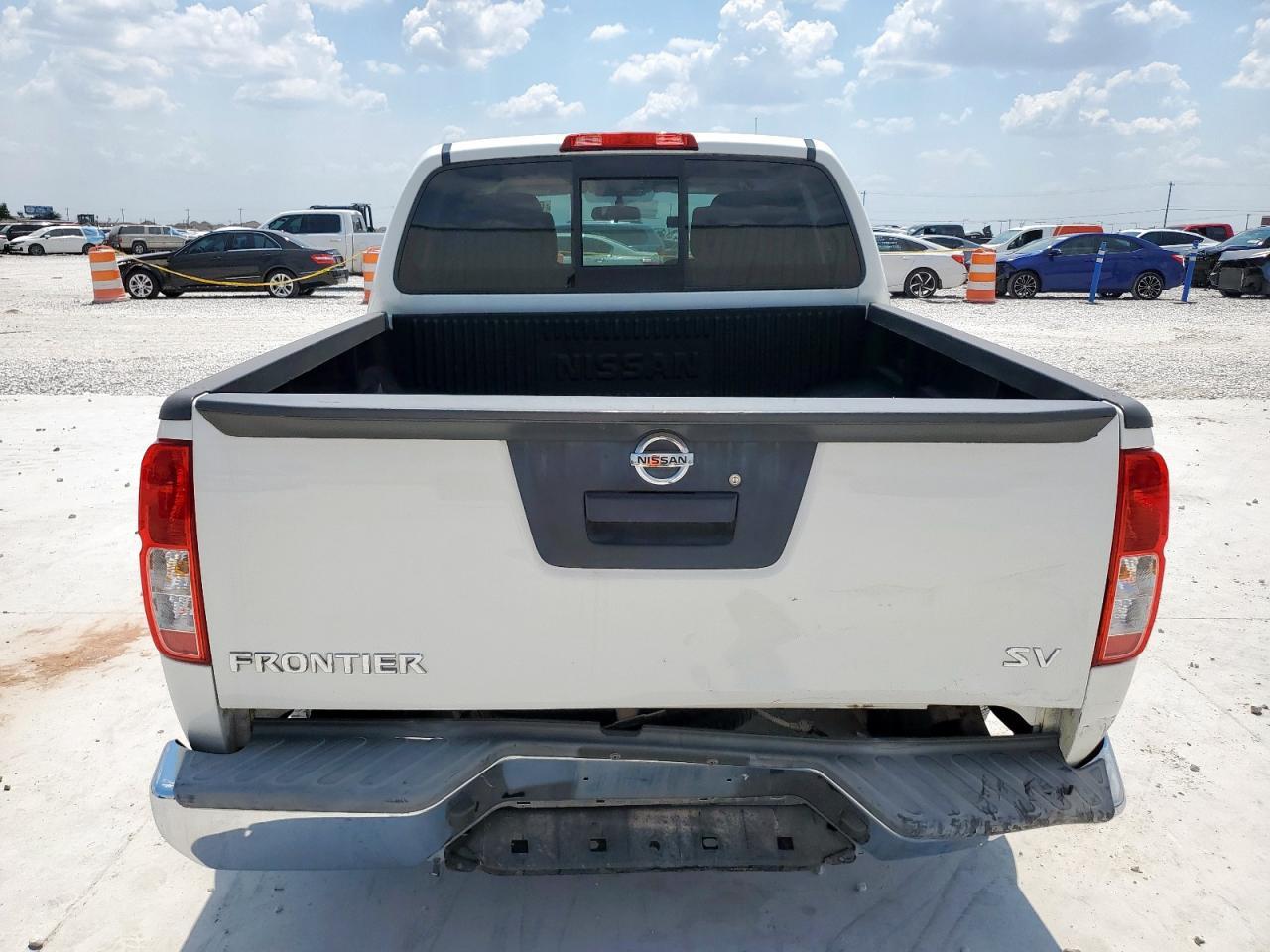 2016 Nissan Frontier S - Image 6