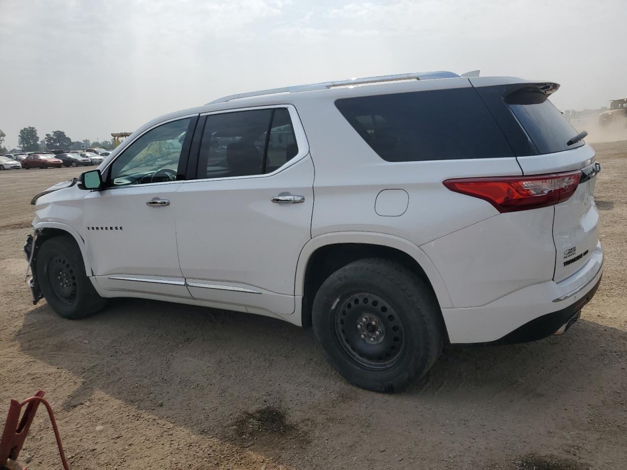2019 Chevrolet Traverse Premier - Фото 2