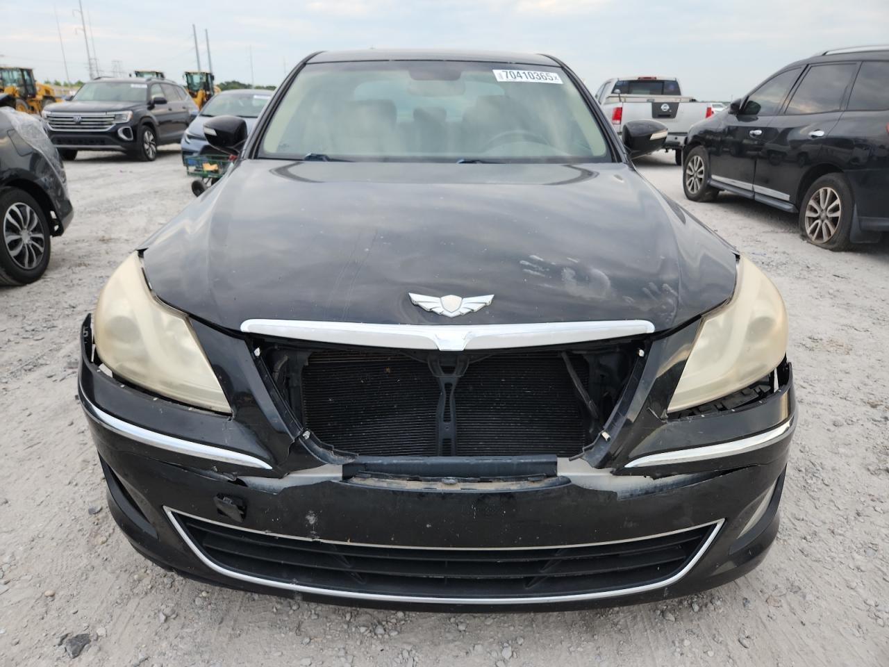 2013 Hyundai Genesis 3.8L - Фото 5