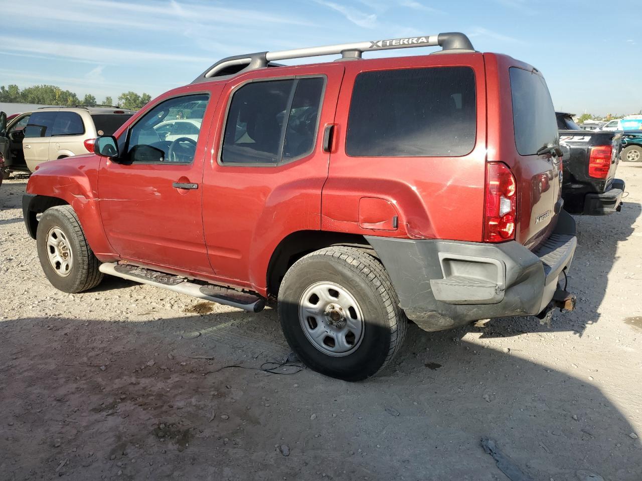 2012 Nissan Xterra Off Road - Фото 2