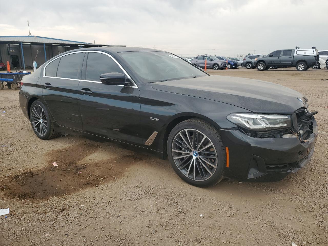 2022 BMW 530E - Image 4