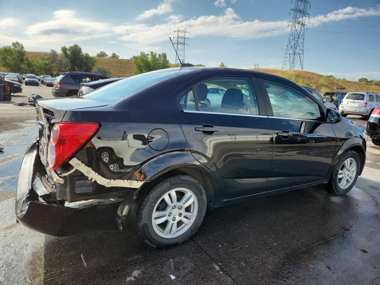 2016 Chevrolet Sonic Lt - Фото 3