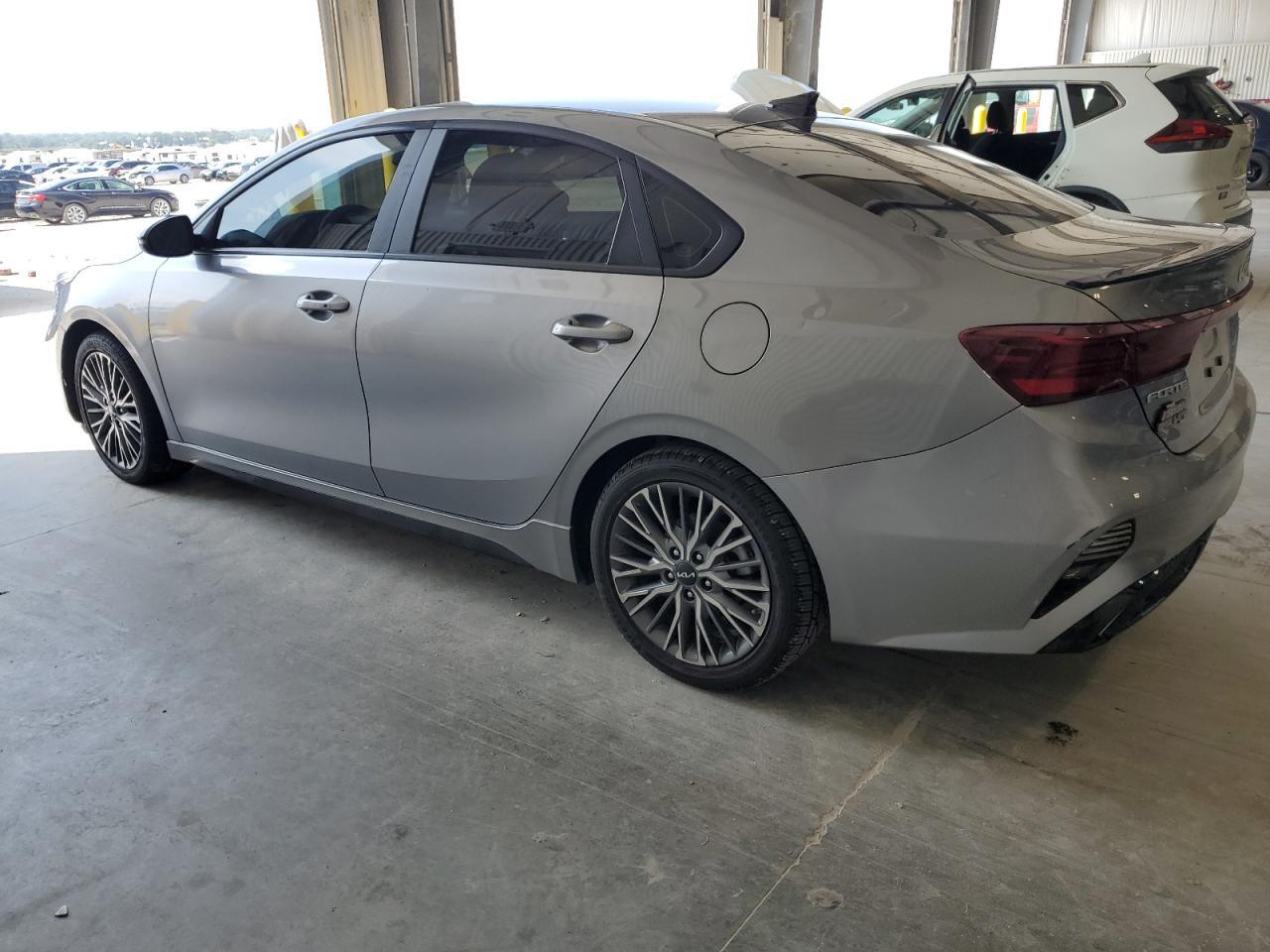2022 Kia Forte Gt Line - Image 2
