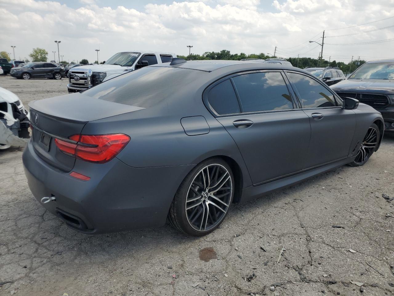 2017 BMW 750 I - Image 3