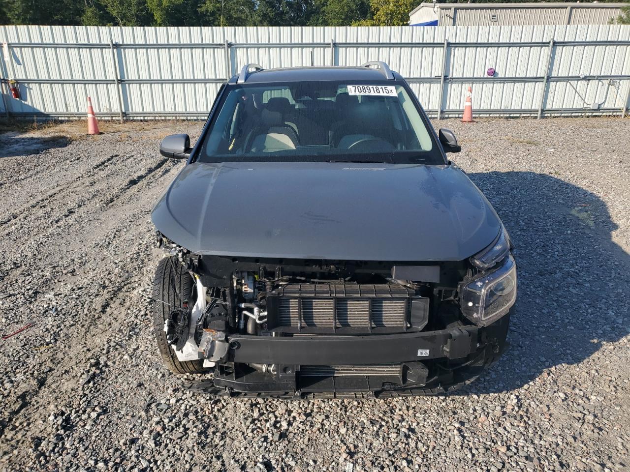 2025 Hyundai Venue Sel - Image 5