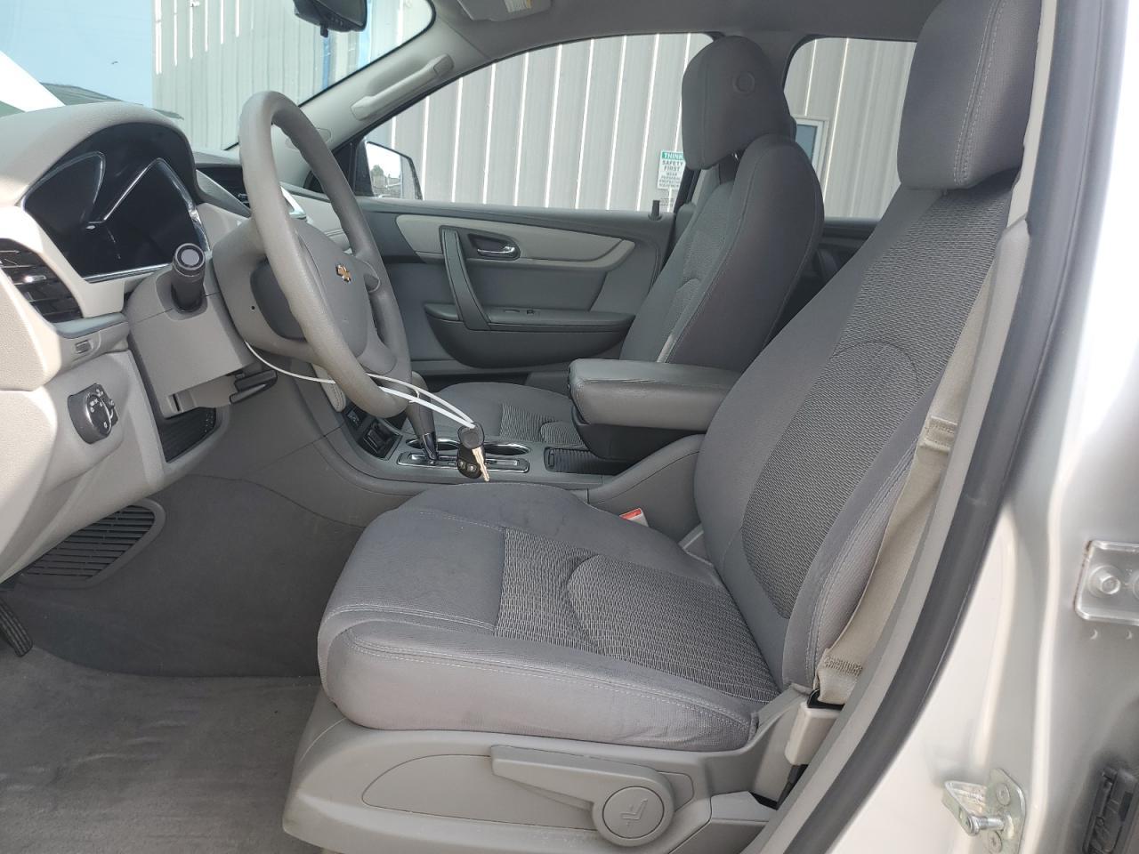 2016 Chevrolet Traverse Ls - Image 7