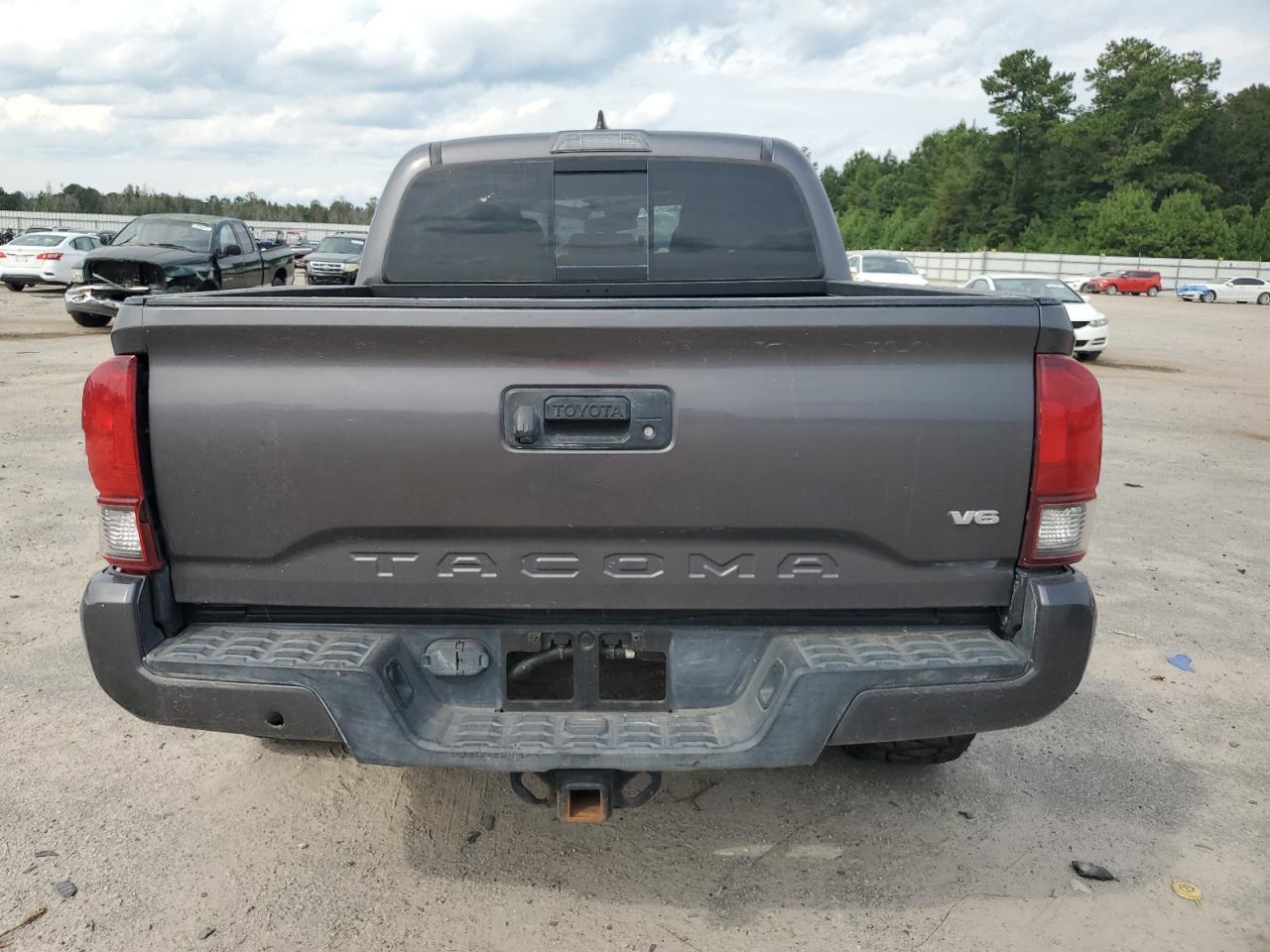 2018 Toyota Tacoma Double Cab - Фото 6
