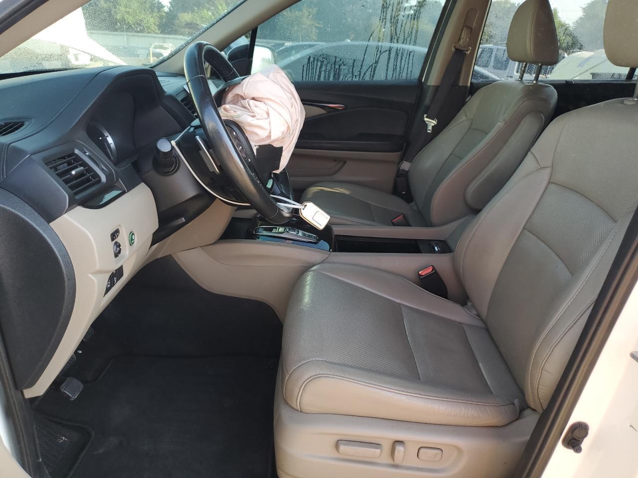 2017 Honda Pilot Elite - Image 7