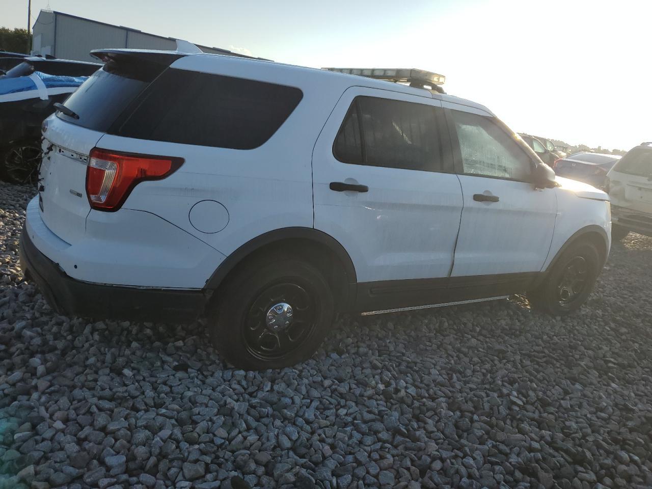 2017 Ford Explorer Police Interceptor - Фото 3