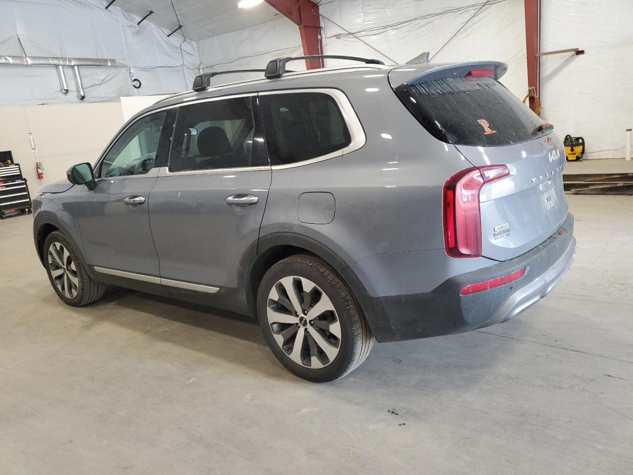 2022 Kia Telluride S - Фото 2