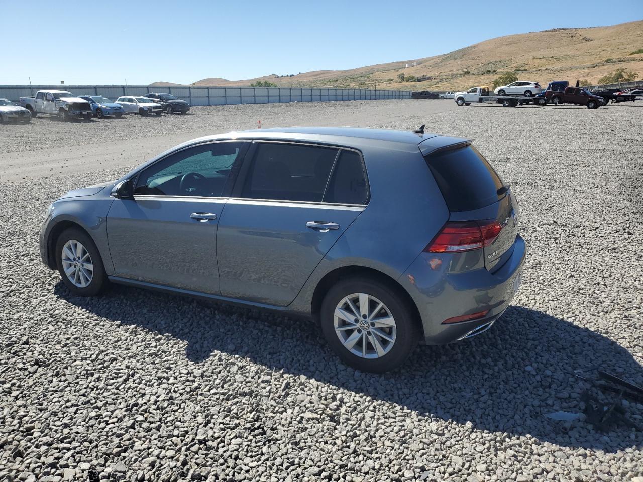 2019 Volkswagen Golf S - Image 2