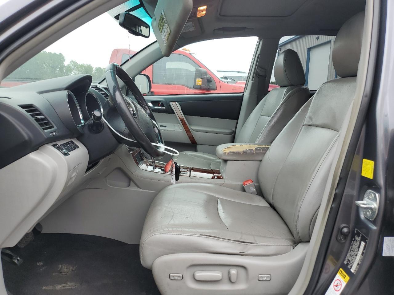 2011 Toyota Highlander Limited - Image 7