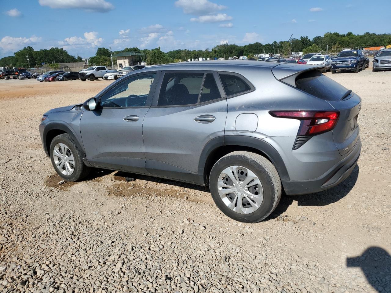 2024 Chevrolet Trax Ls - Image 2