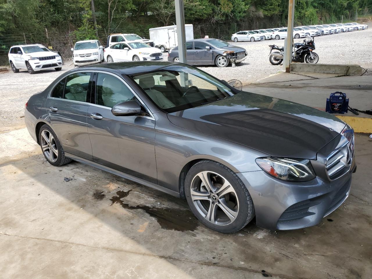 2018 Mercedes-Benz E 300 - Image 4