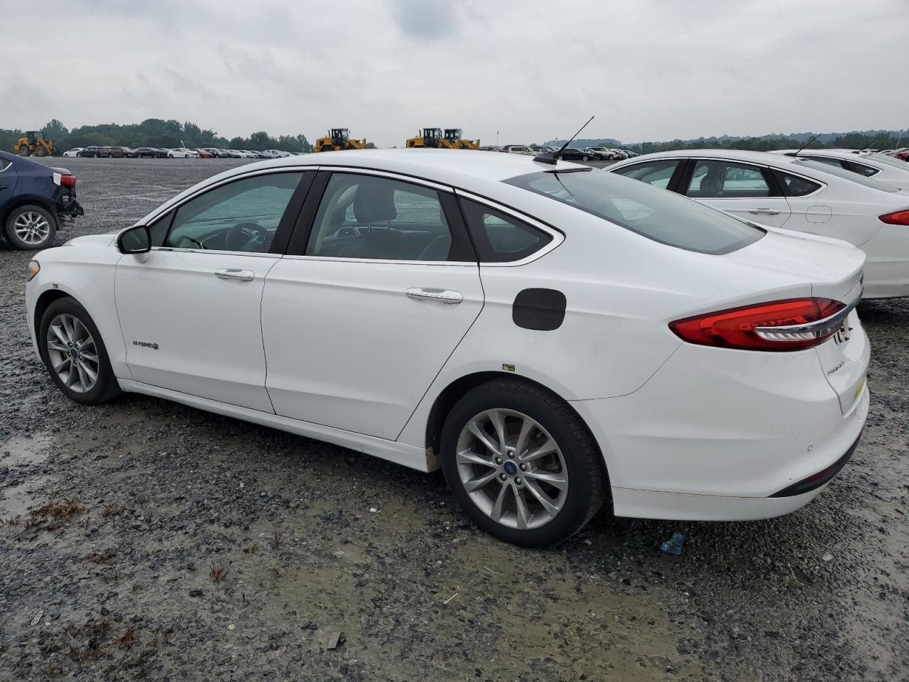 2017 Ford Fusion Se Hybrid - Фото 2