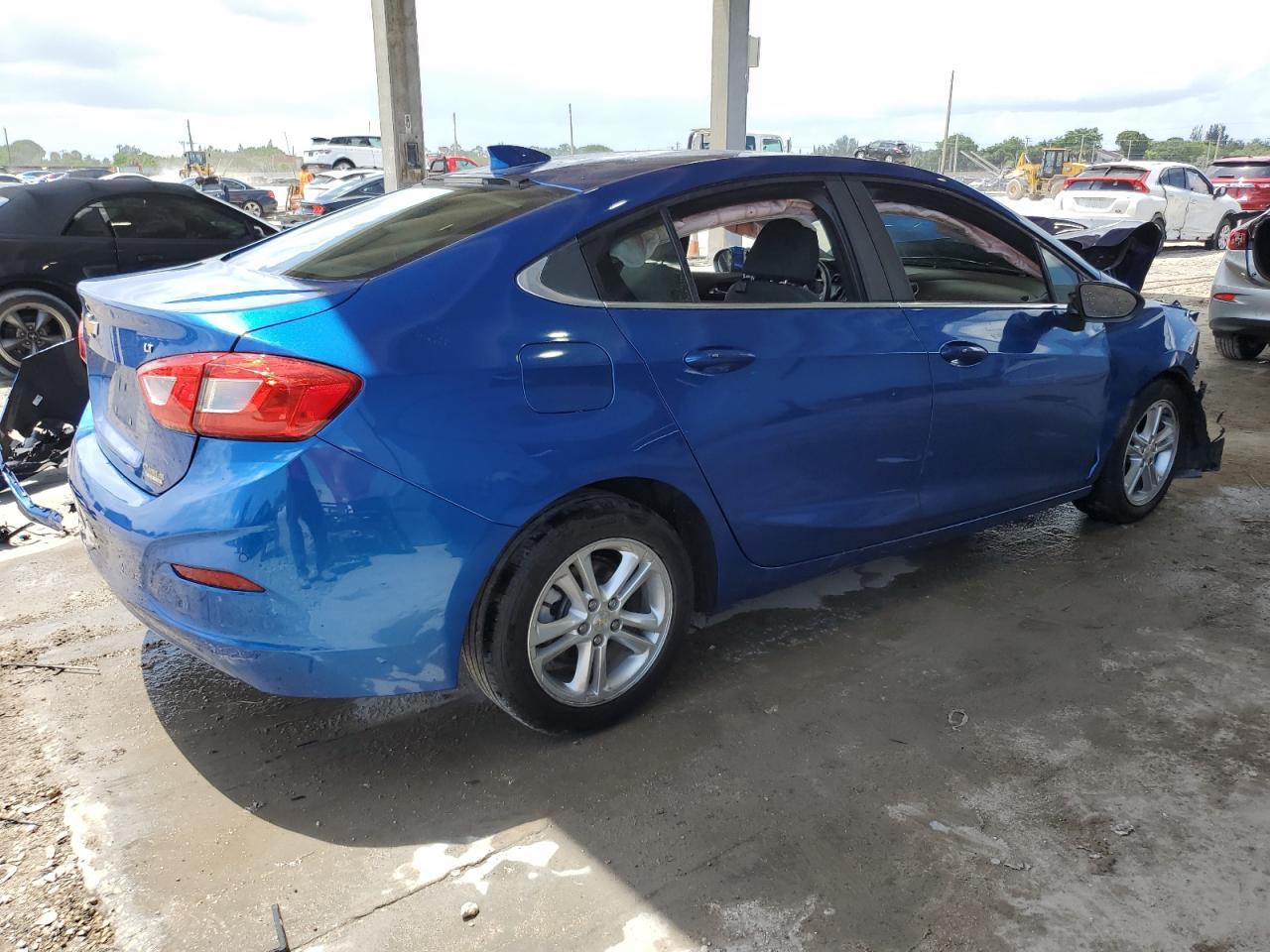 2018 Chevrolet Cruze Lt - Фото 3