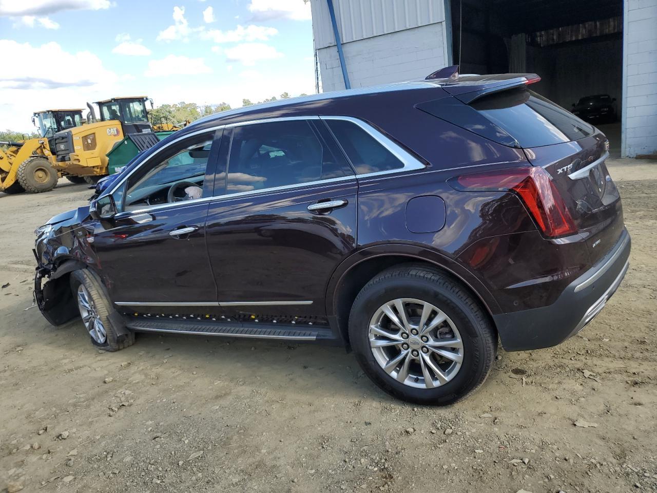 2020 Cadillac Xt5 Premium Luxury - Image 2