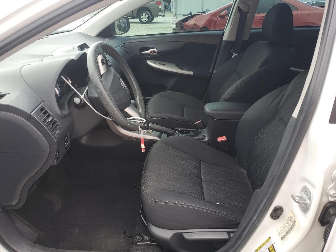 2013 Toyota Corolla Base - Фото 7