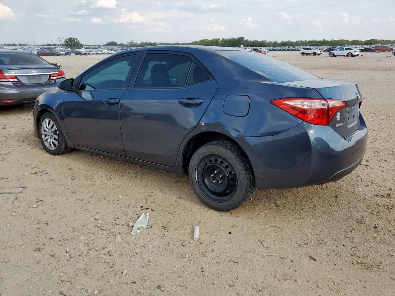 2018 Toyota Corolla L - Фото 2