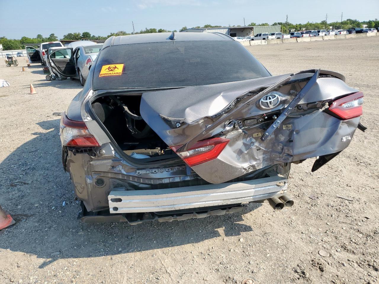 2021 Toyota Camry Se - Фото 6