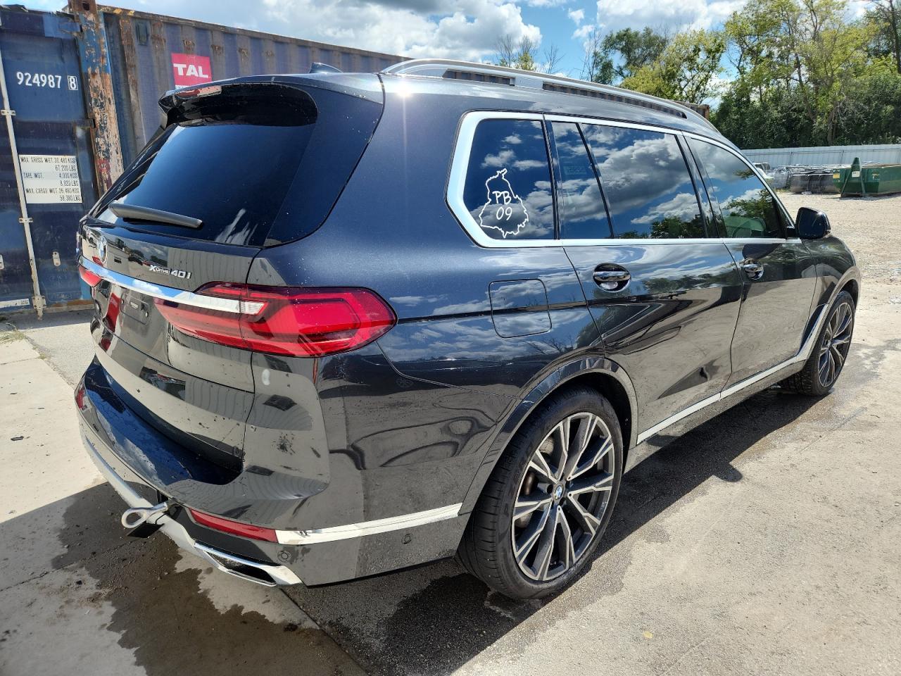 2021 BMW X7 xDrive40I - Image 3